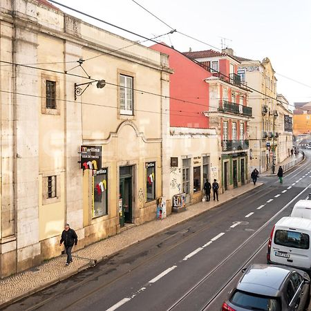 Cozy Apartment In Amazing Location! Lisbon Exterior photo